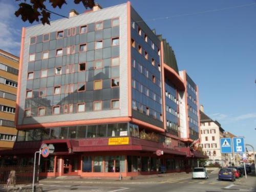 Hotel Des Trois Rois Le Locle Exterior foto