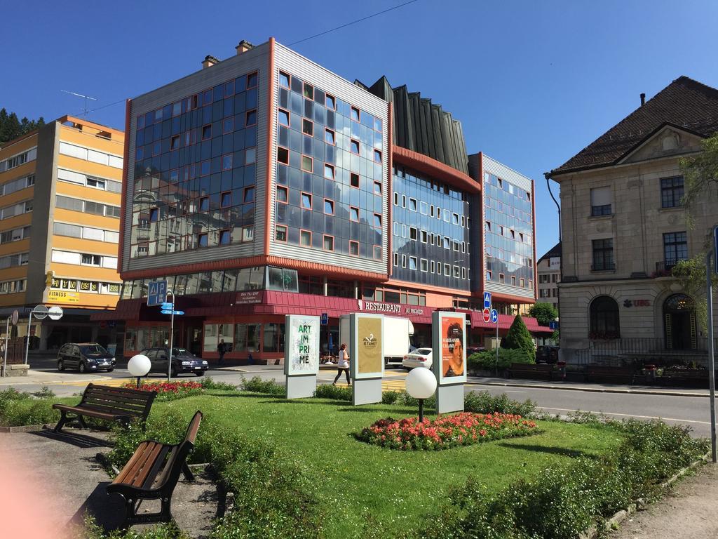 Hotel Des Trois Rois Le Locle Exterior foto